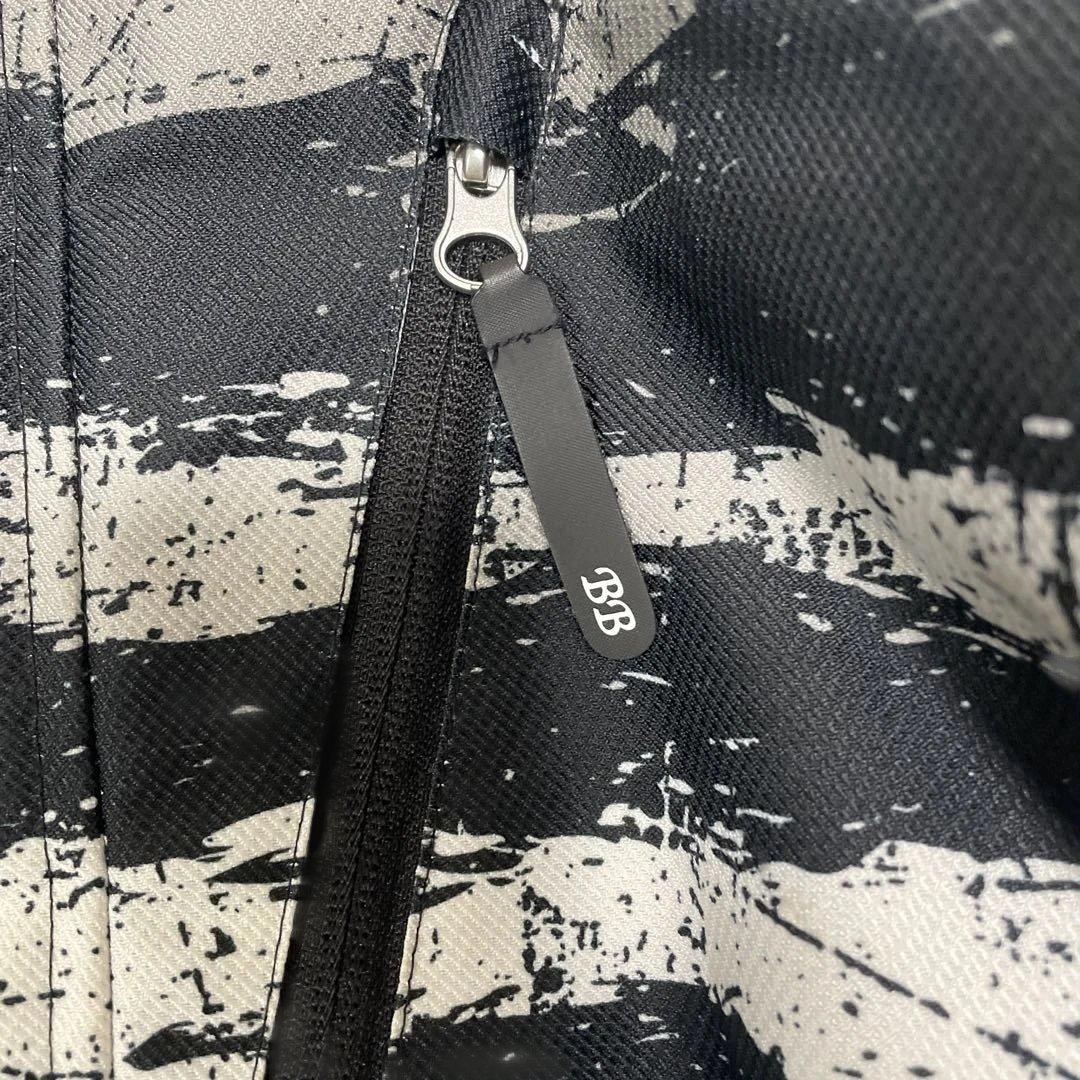 一回使用　デサント　スノーボードウェア（女性用）黒白ストライプ