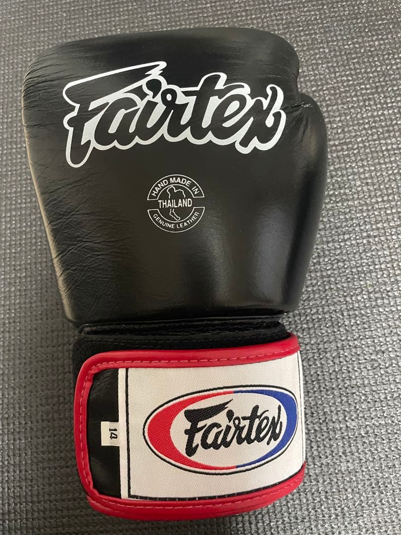 Fairtex ボクシンググローブ 14oz ブラック