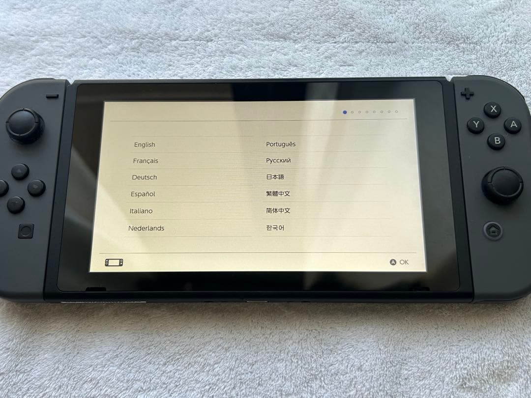 [美品］Nintendo Switch 本体 充電コード付