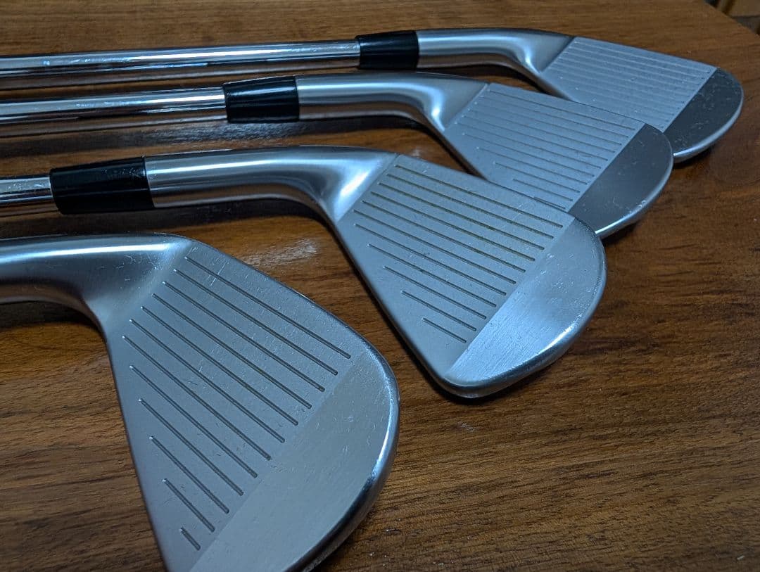 土日限定値引［美品］タイトリスト 712mb DG S200 3〜p 8本セット