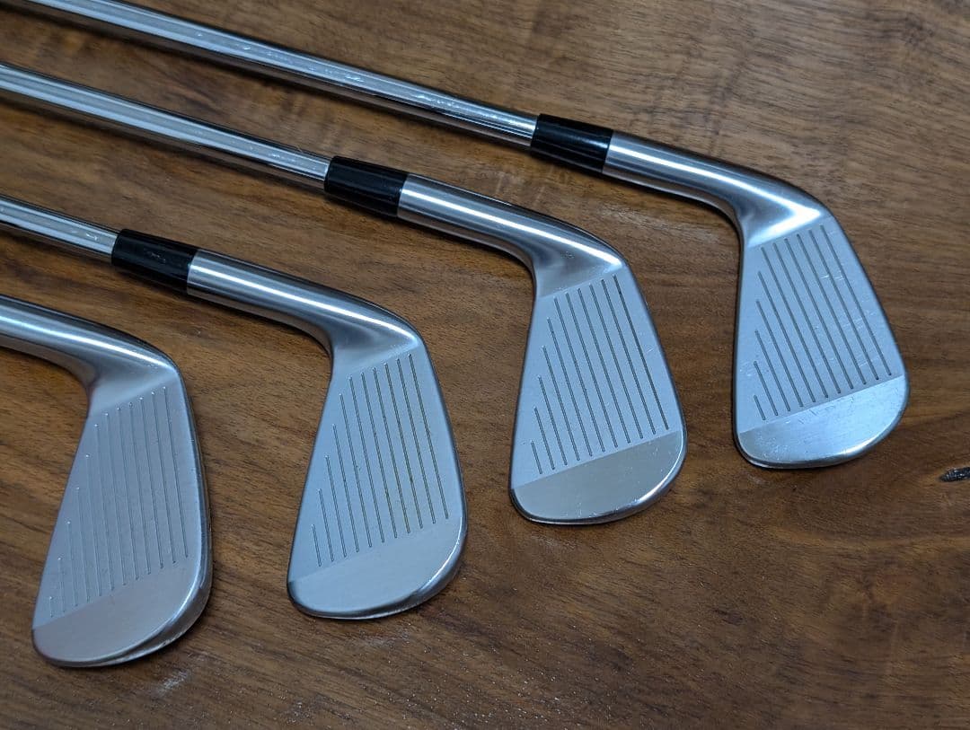 土日限定値引［美品］タイトリスト 712mb DG S200 3〜p 8本セット