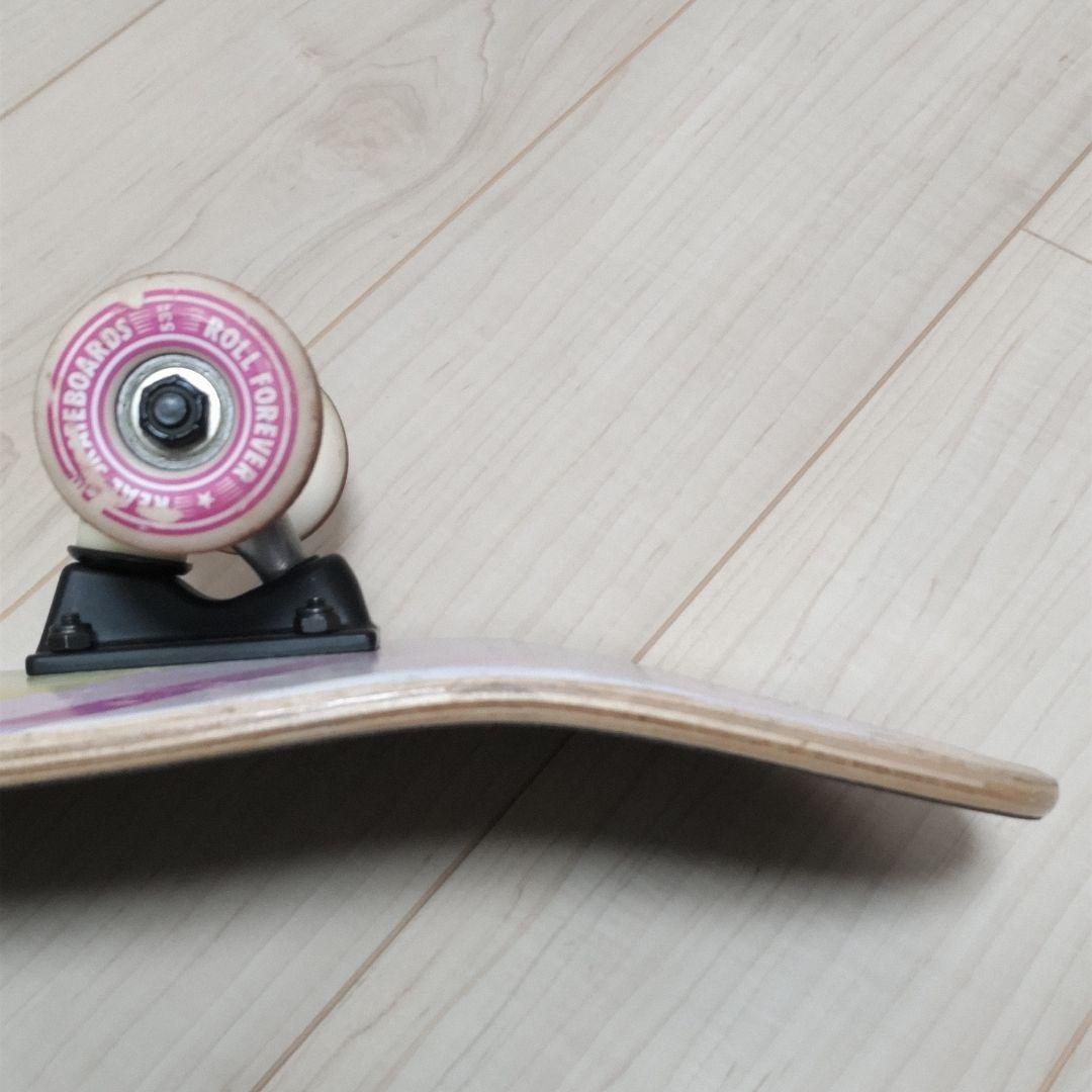 スケートボード　REAL コンプリートデッキ