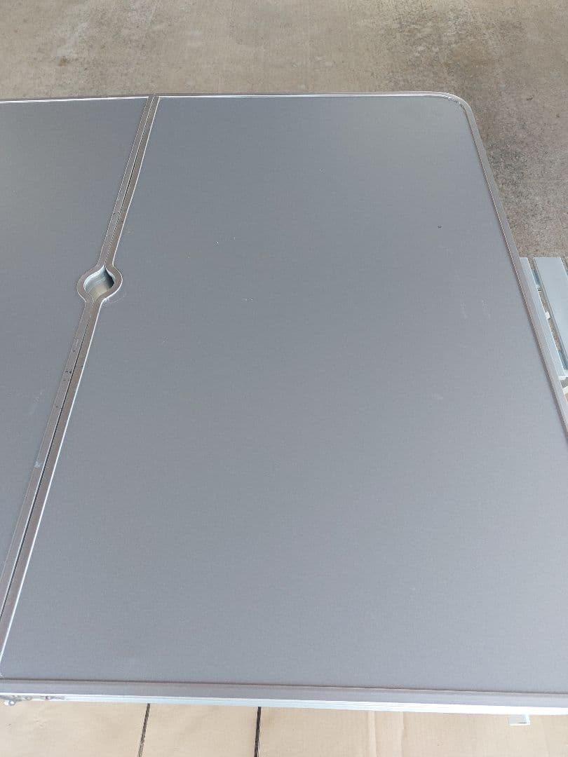 コールマン アルミ製折りたたみピクニックテーブル