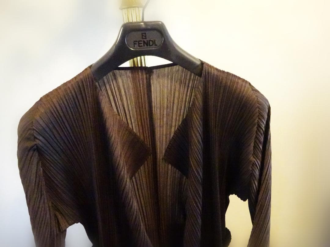 イッセイミヤケ　プリーツ プリーツ　ジャケット　カーデガンサイズ２