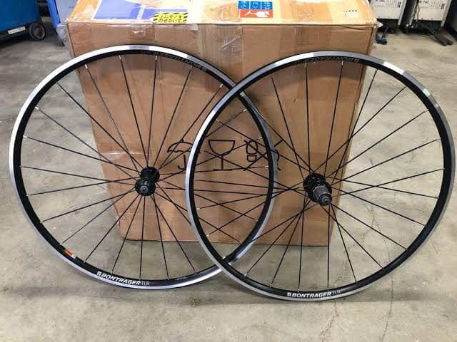ボントレガー700cホイール