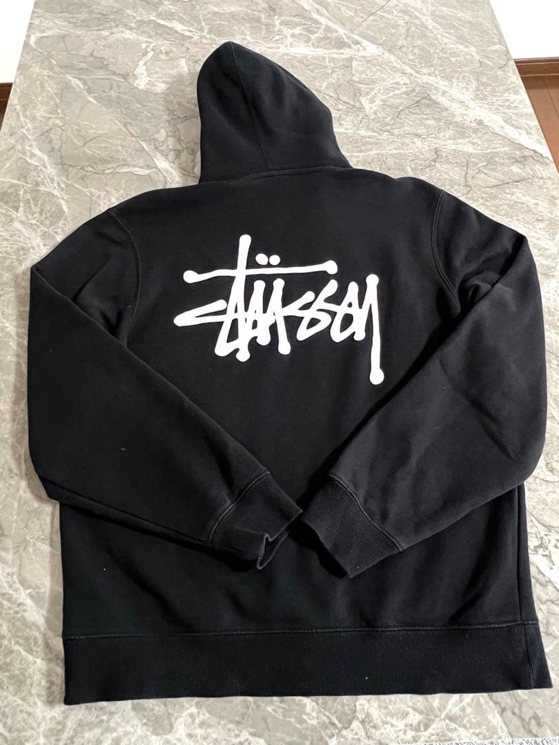 ストゥーシーパーカー