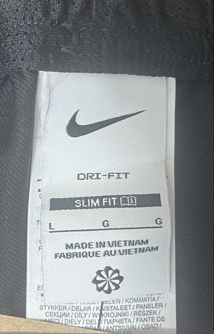 NIKE リバプール　トラックパンツ　トレーニングパンツ　ジャージ下　新品　L