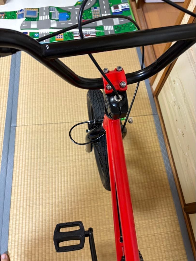 大阪市内引取限定　16インチBMX 未使用品