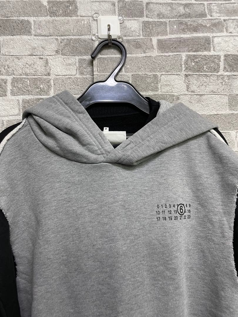 美品　MM6 Maison Margiela フード付きパーカー ユニセックス