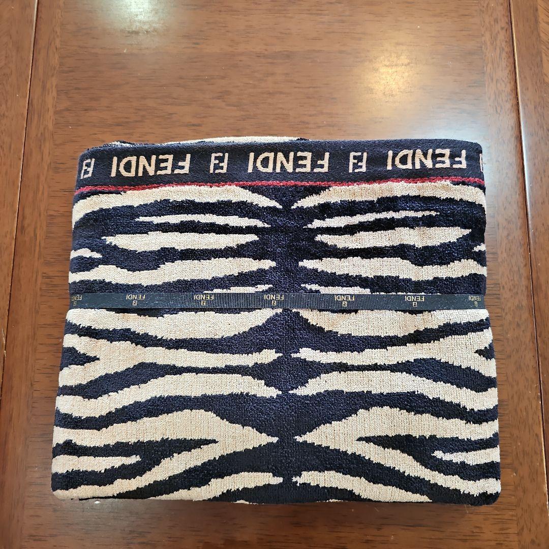 フェンディ、バスタオル、約134×約68cm、安価につき箱なし発送です。