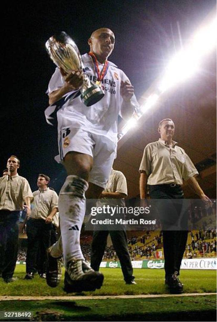 正規品レアル・マドリード02/03 ホーム ユニフォーム　ロベルト•カルロス