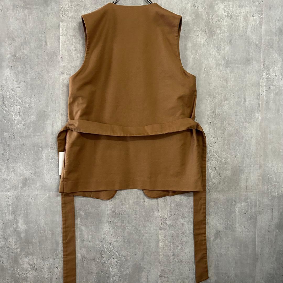 新品6ROKUBEAUTY&YOUTHベージュラップベストシンプルながら存在感
