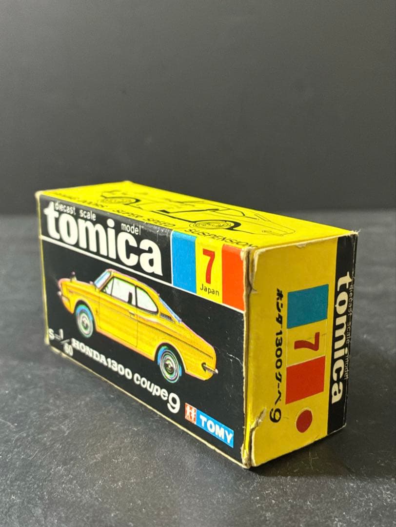 デ*ー様 トミカ黒箱　ホンダ 1300 クーペ 9 赤　1A 美品　箱色指定　希