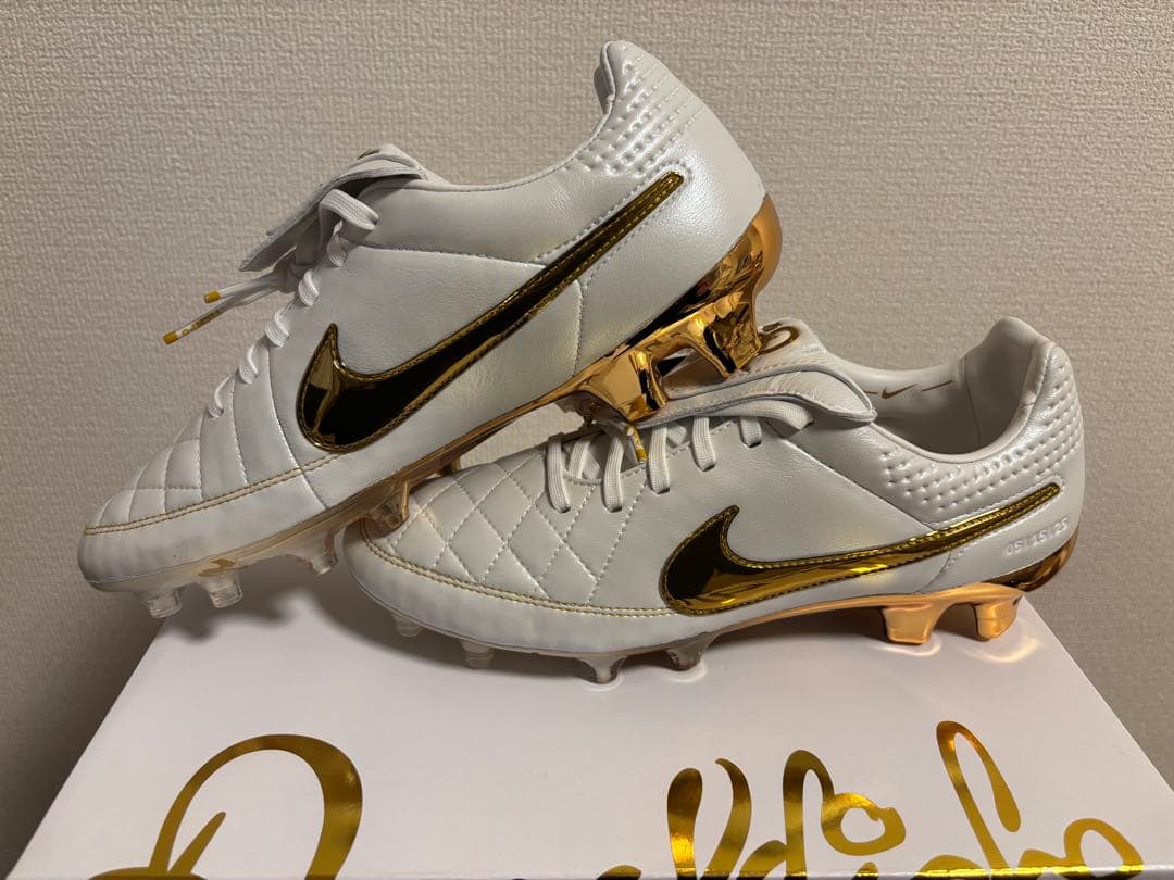 Ronaldinho×NikeTiempoLegend FG26cm