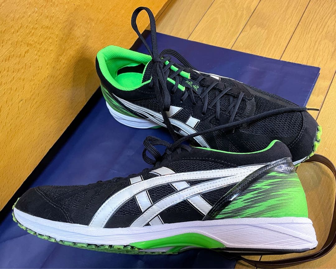 最終値下A美品アシックスターサージールランニングシューズ軽量ブラックグリーン27