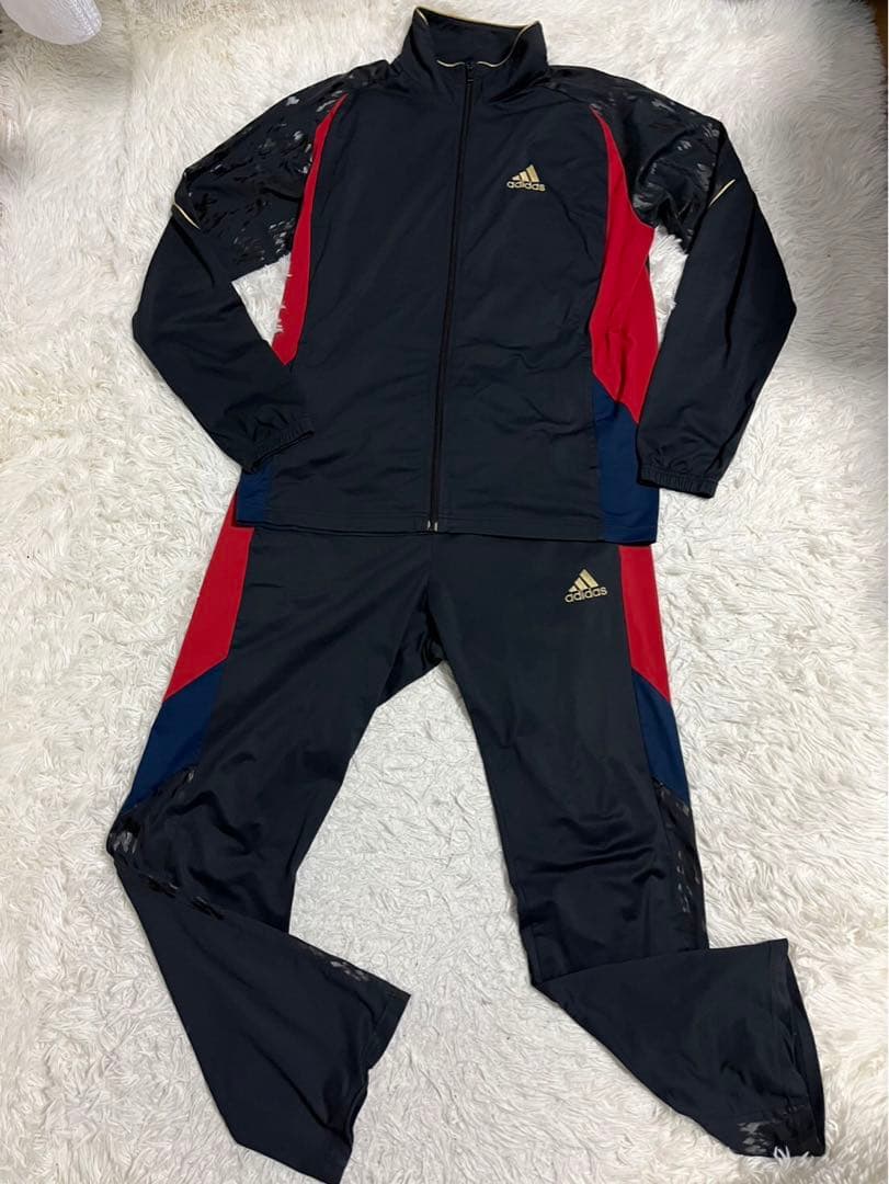 adidas アディダス　ジャージ　セットアップ　スポーツウエア　上下　Oサイズ