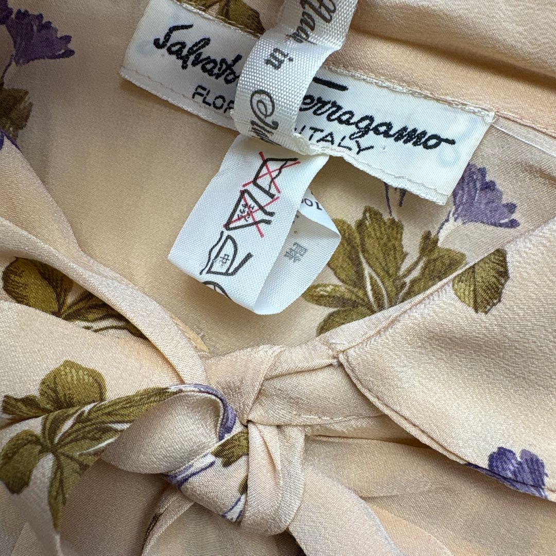サルヴァトーレフェラガモ　リボンタイ シルクワンピース　花柄　シアー素材