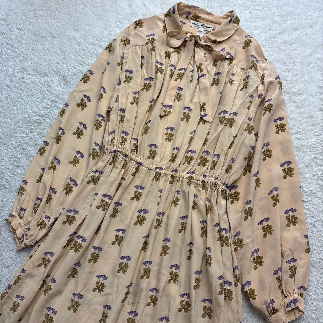 サルヴァトーレフェラガモ　リボンタイ シルクワンピース　花柄　シアー素材