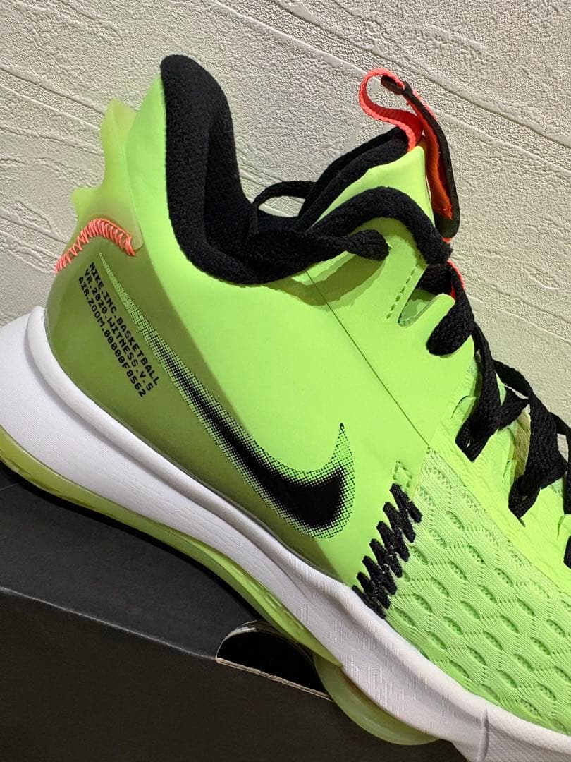 新品Nike レブロン　ウィットネスV バスケット　26 週末限定大幅値下げ