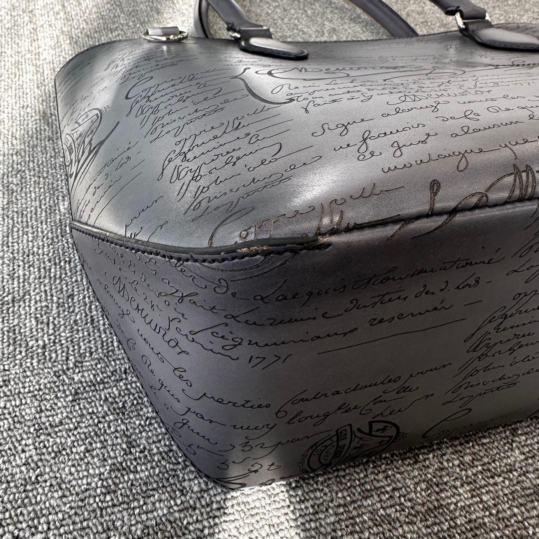 【本日限定価格】ベルルッティトゥジュール ミニ スクリットレザートート