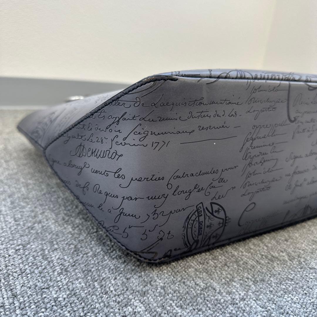 【本日限定価格】ベルルッティトゥジュール ミニ スクリットレザートート