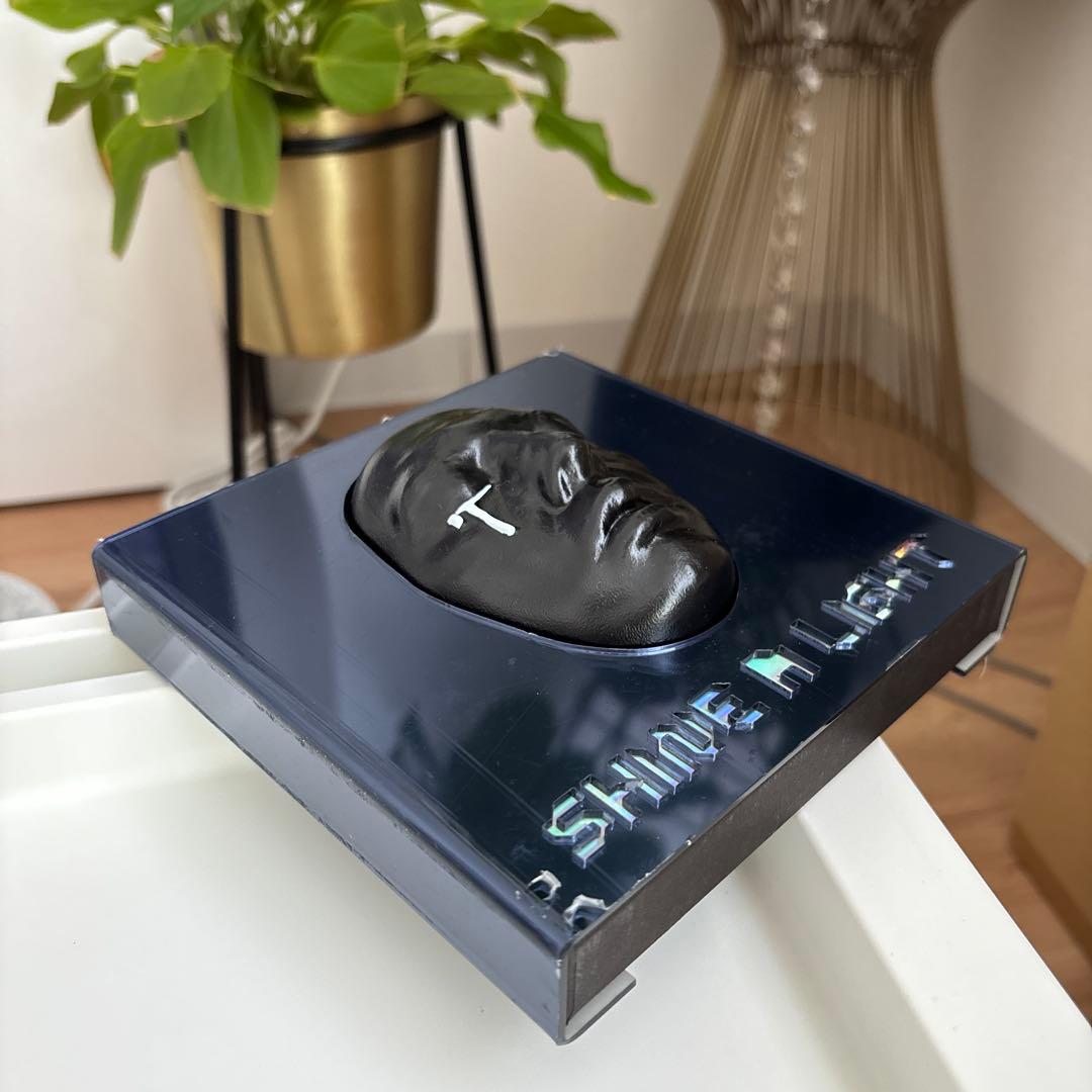 G-DRAGON SHINE A LIGHT コンサートDVD 初回限定