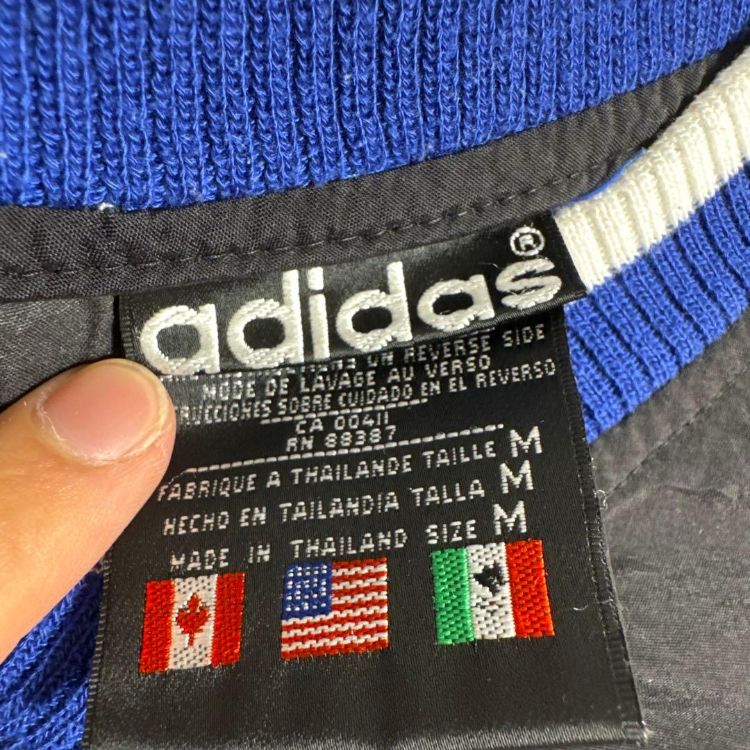 古着 90sアディダス adidasナイロンプルオーバー Mサイズ　ヴィンテージ