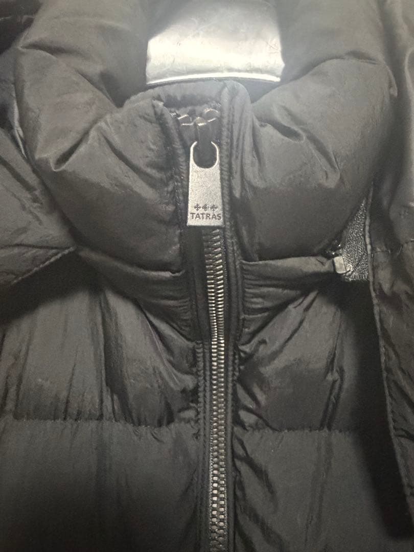 TATRAS ブラック フード付きダウンベストサイズ03