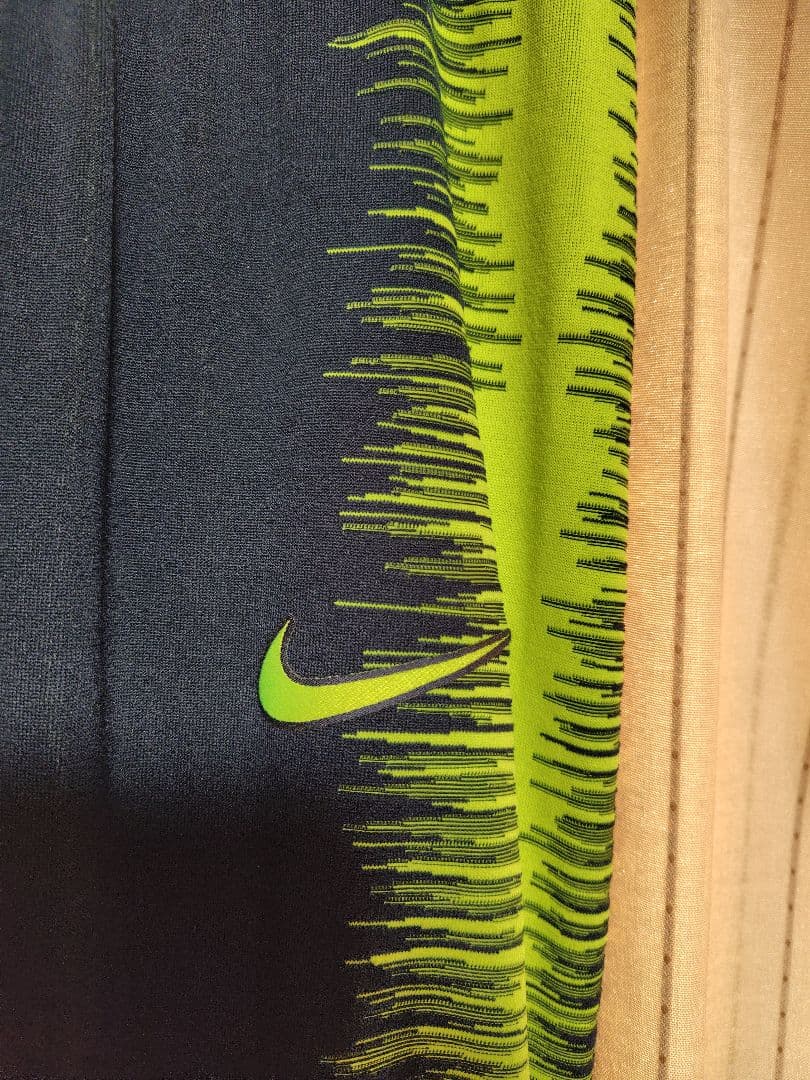 ブラジル代表ヴェイパーニット上下セット