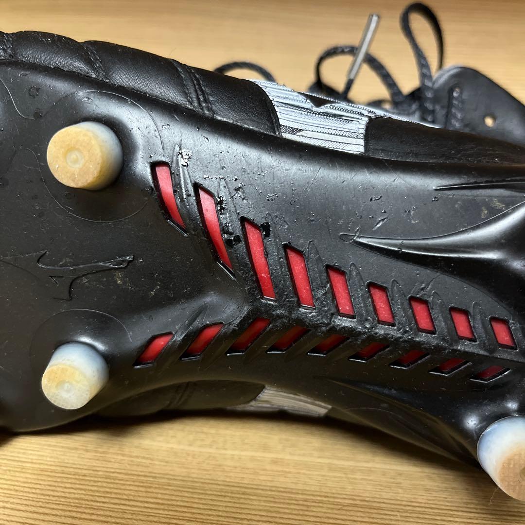 ミズノ　モレリアネオ4 サッカーシューズ ブラック/レッド 27.5