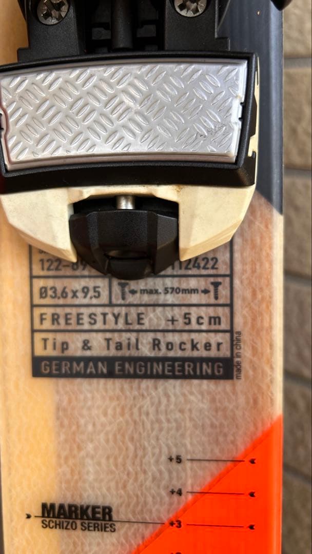 フォルクル　ツインチップ　スキー板　VOLKL