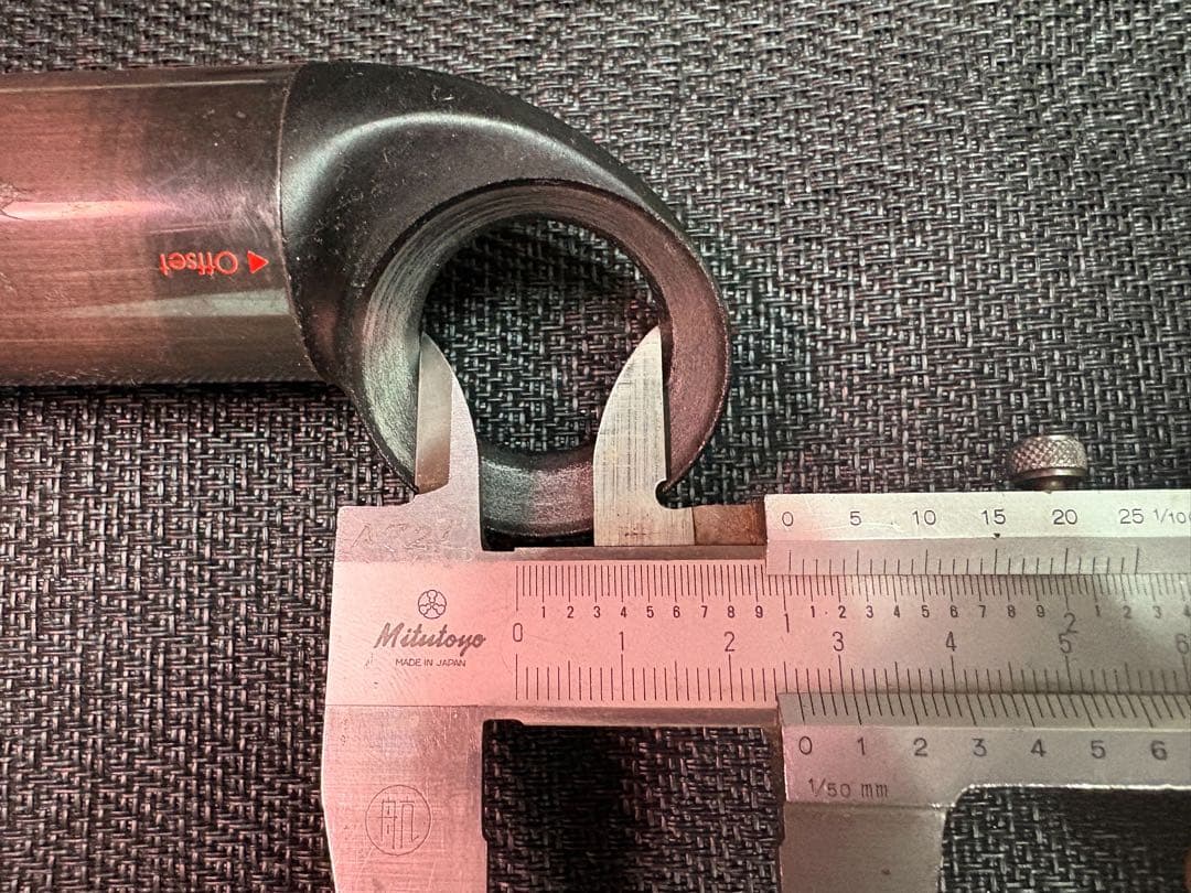 カーボンシートポスト 3T ZERO25 TEAM 31.6mm