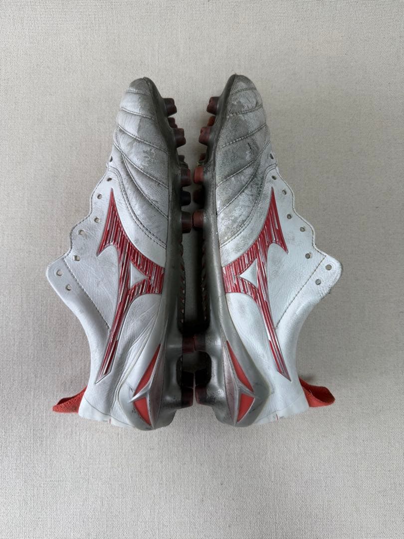 ミズノモレリアNEOJAPAN26.5cmホワイト×レッド 純正袋付きスパイク