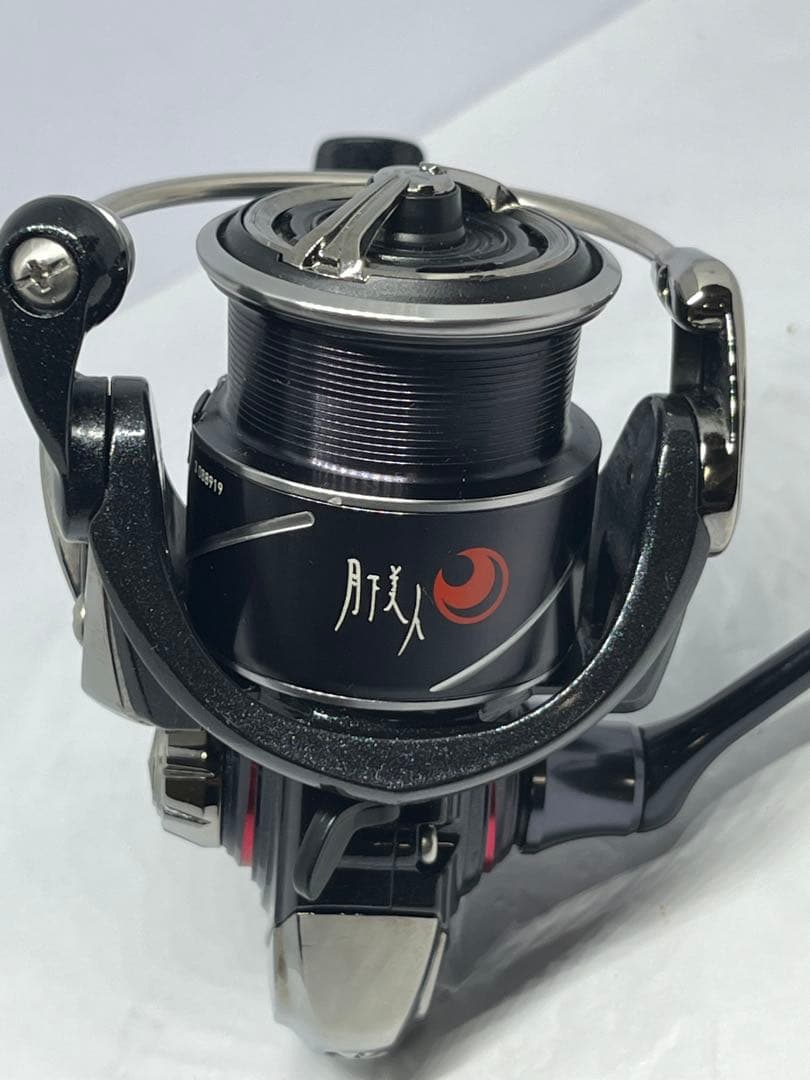 ダイワ　DAIWA スピニングリール 20 月下美人X LT 2000S