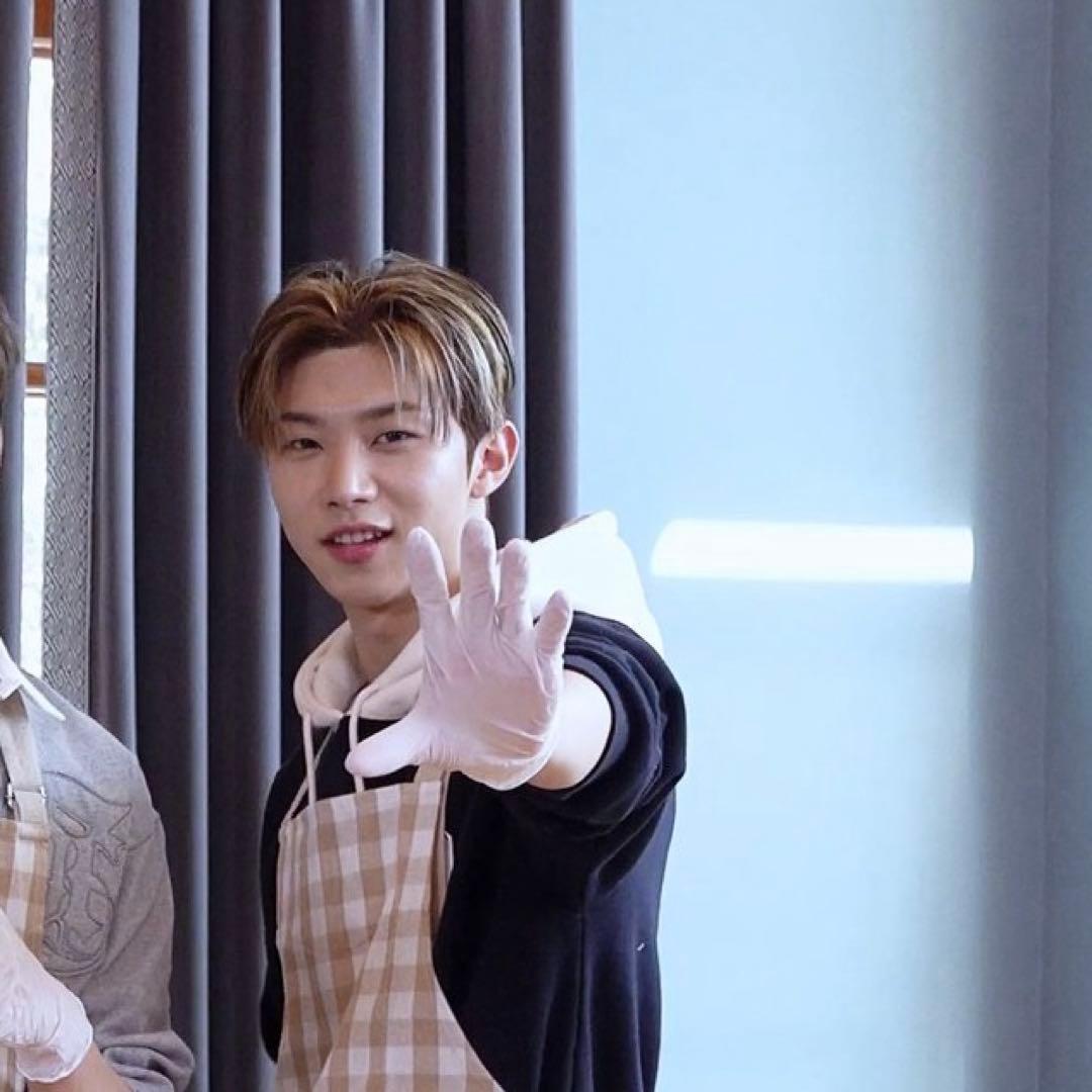 xikers ヒョヌ ポラロイド