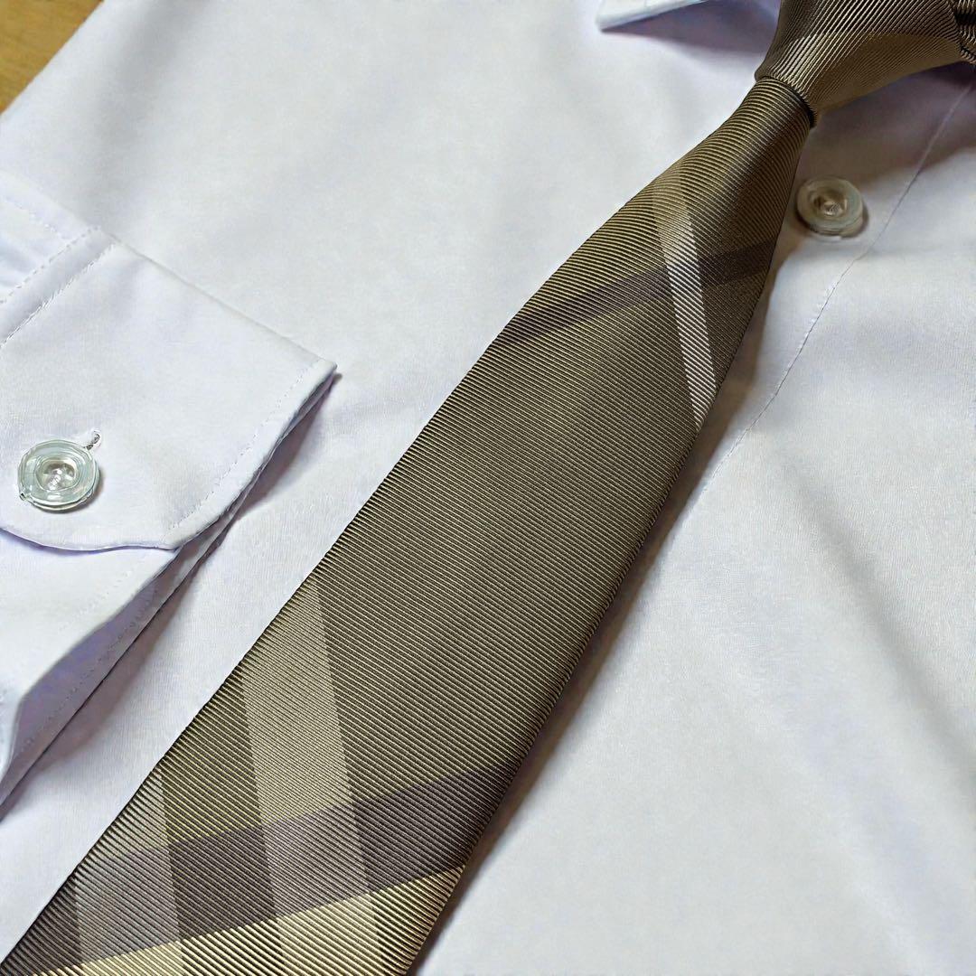 未使用近い BURBERRY ノバチェック ネクタイ カーキ ベージュ