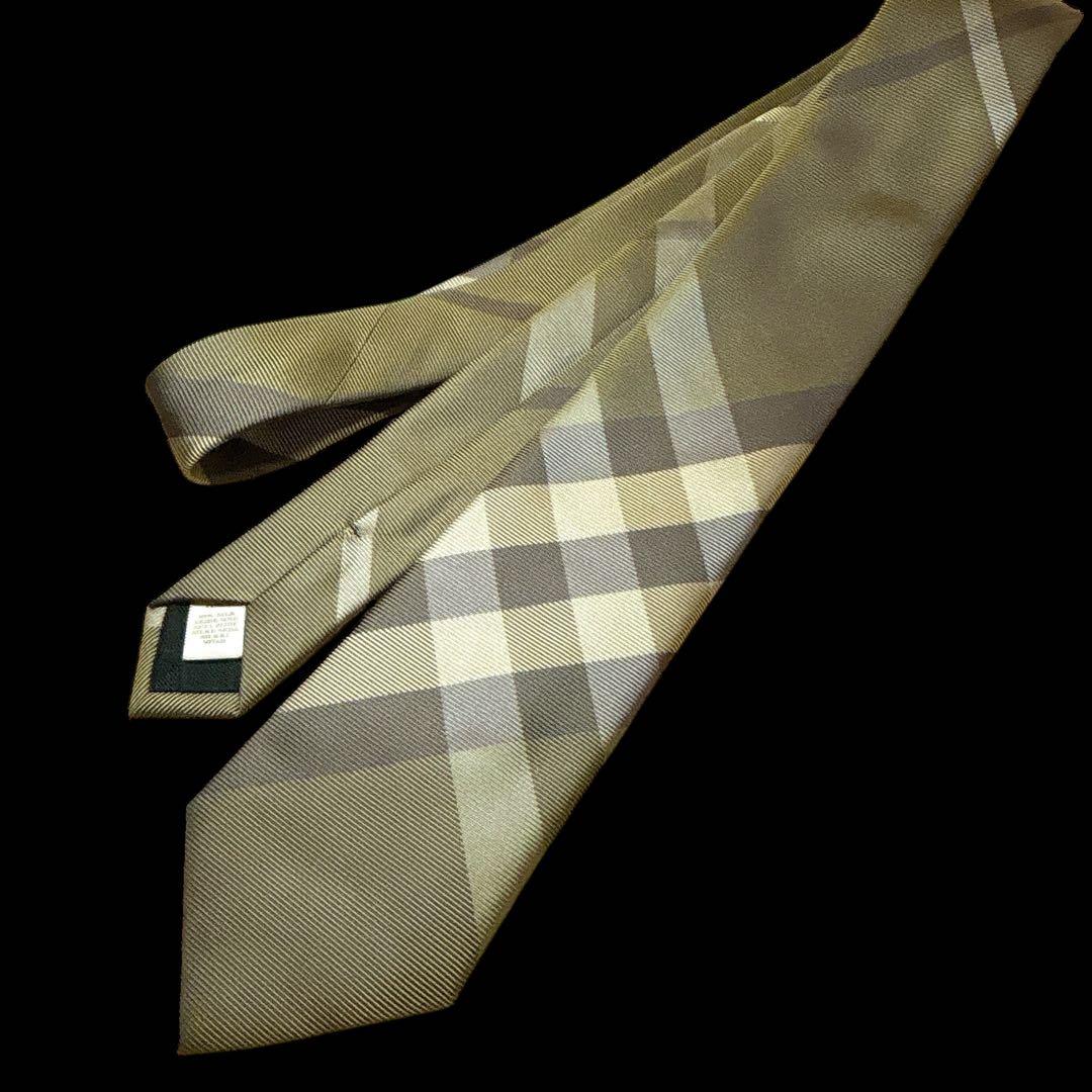 未使用近い BURBERRY ノバチェック ネクタイ カーキ ベージュ