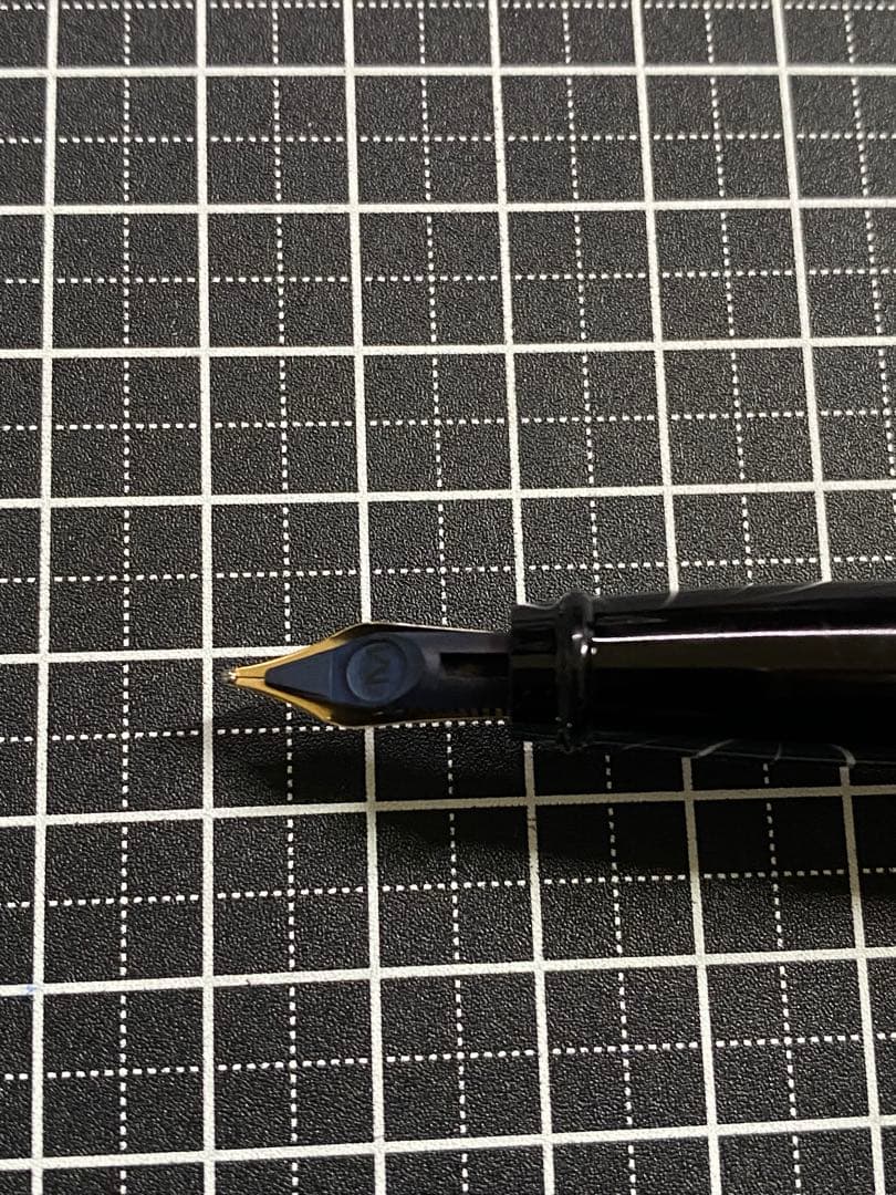 AURORA イプシロン　イエロー　万年筆　字幅M