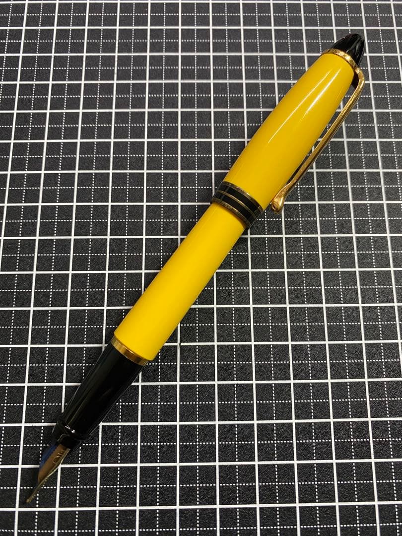 AURORA イプシロン　イエロー　万年筆　字幅M