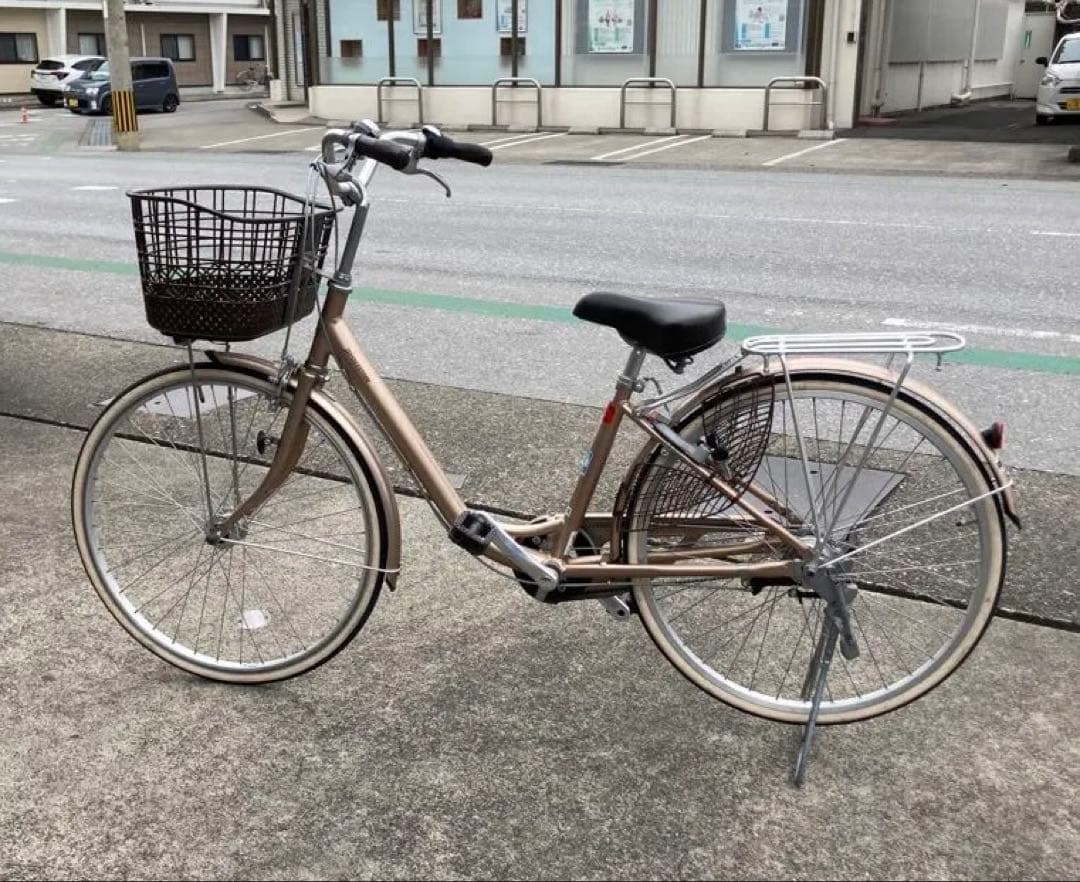 ブリヂストン　アルミーユベルトベージュ　26インチ 内装3段変速