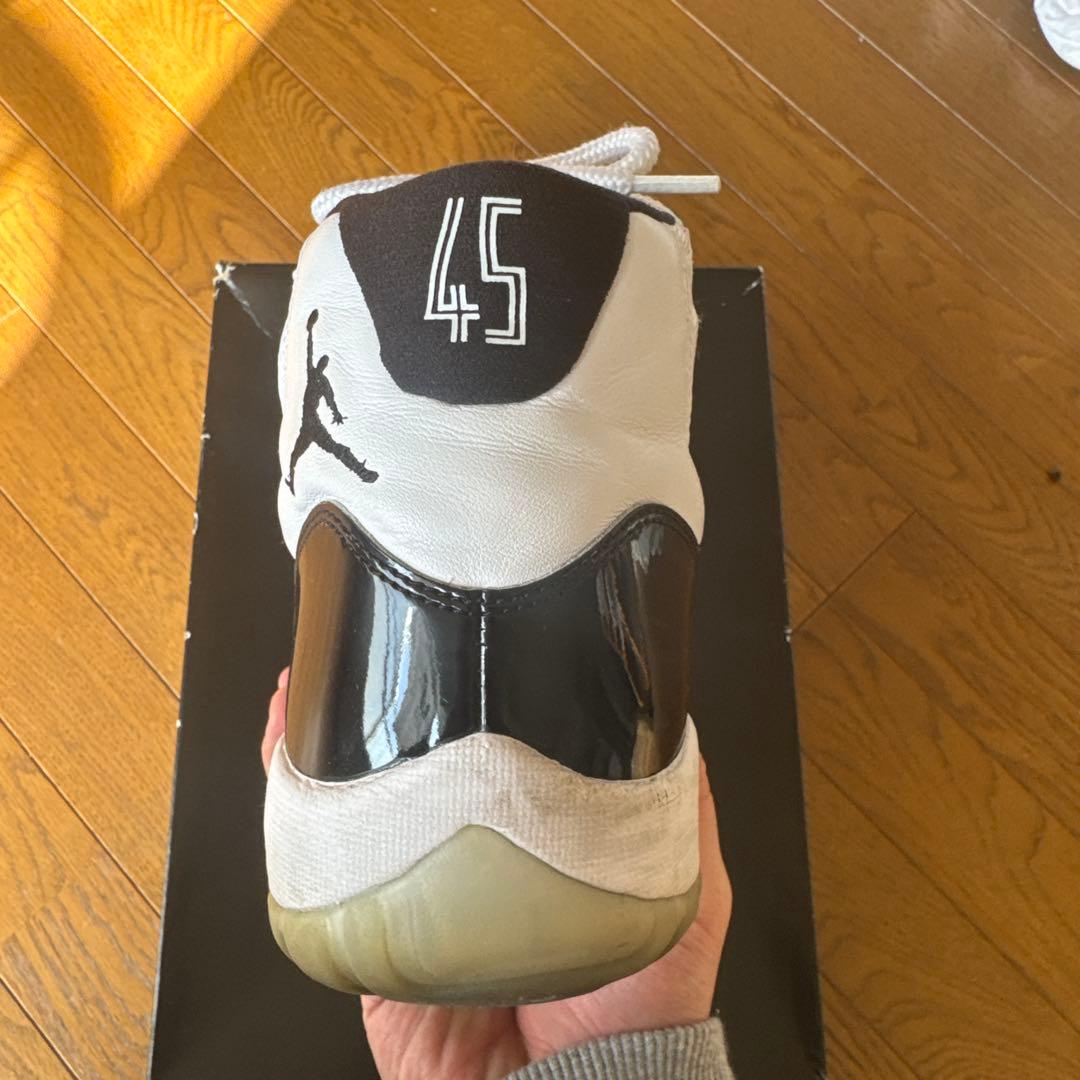 Air Jordan 11 ホワイト/ブラック