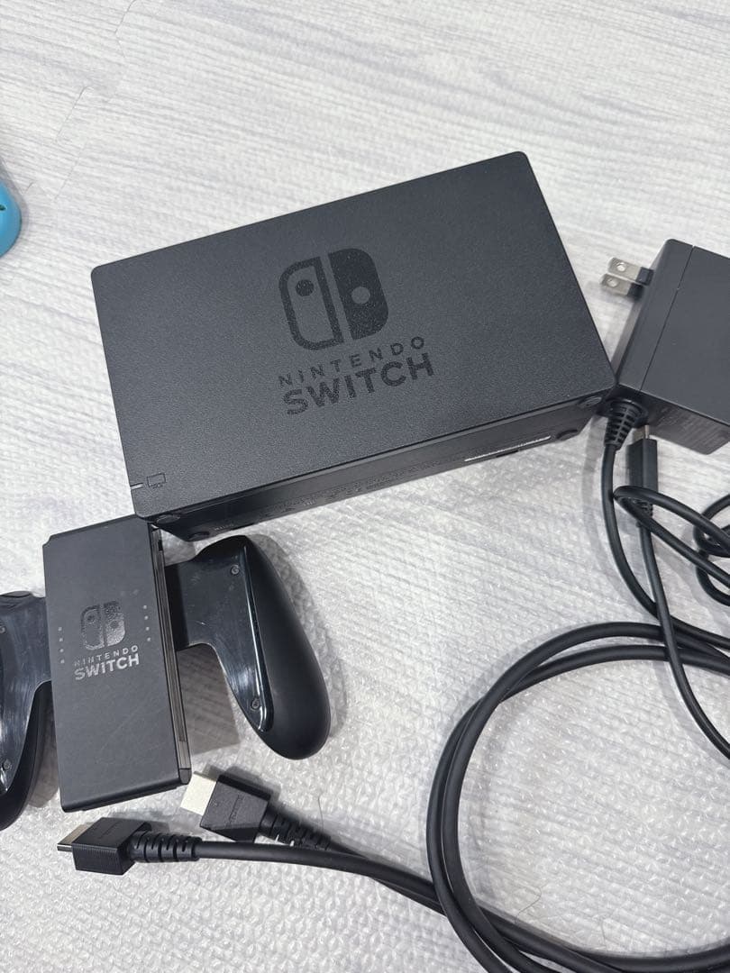 動作確認済み　Nintendo Switch 本体 青/赤