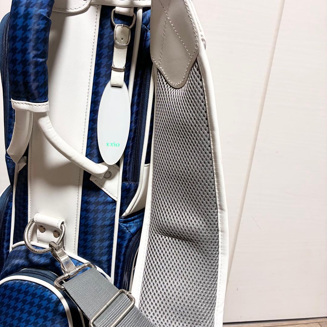 【希少】XXIOゼクシオ キャディバッグ ホワイト/ブルー千鳥柄