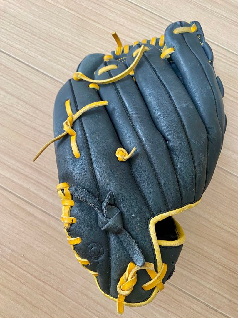 軟式用グローブ　adidas アディダス