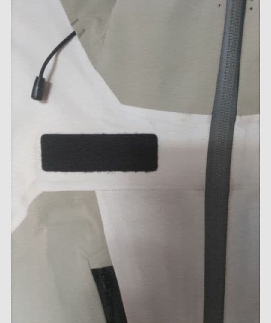 ¥20.000 値下げ‼️TEAM DESCENT ウエア