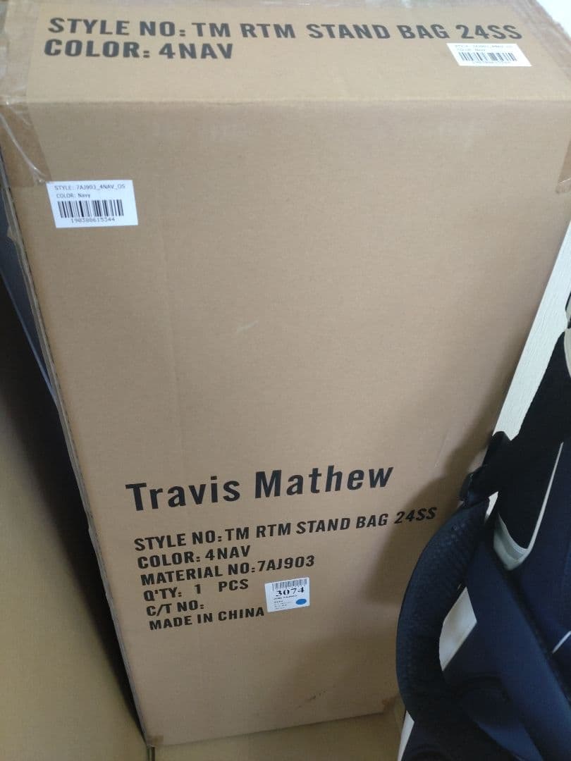 Travis Mathew トラヴィスマシュースタンドバッグ ホワイト/ネイビー