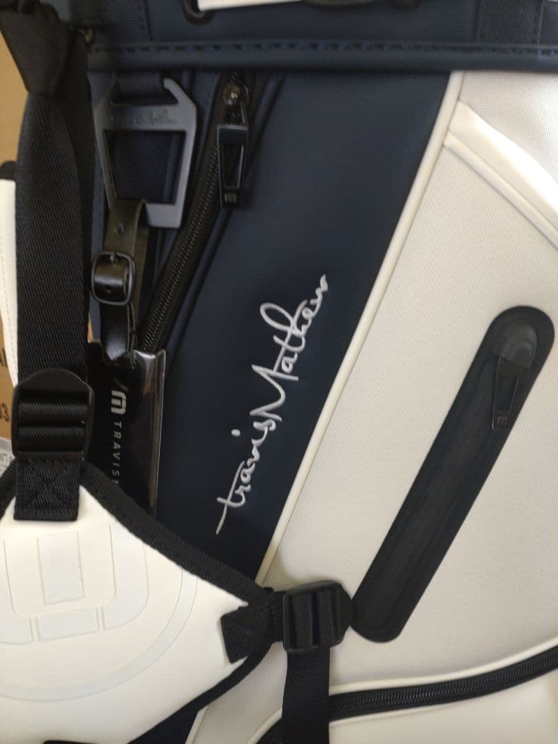 Travis Mathew トラヴィスマシュースタンドバッグ ホワイト/ネイビー