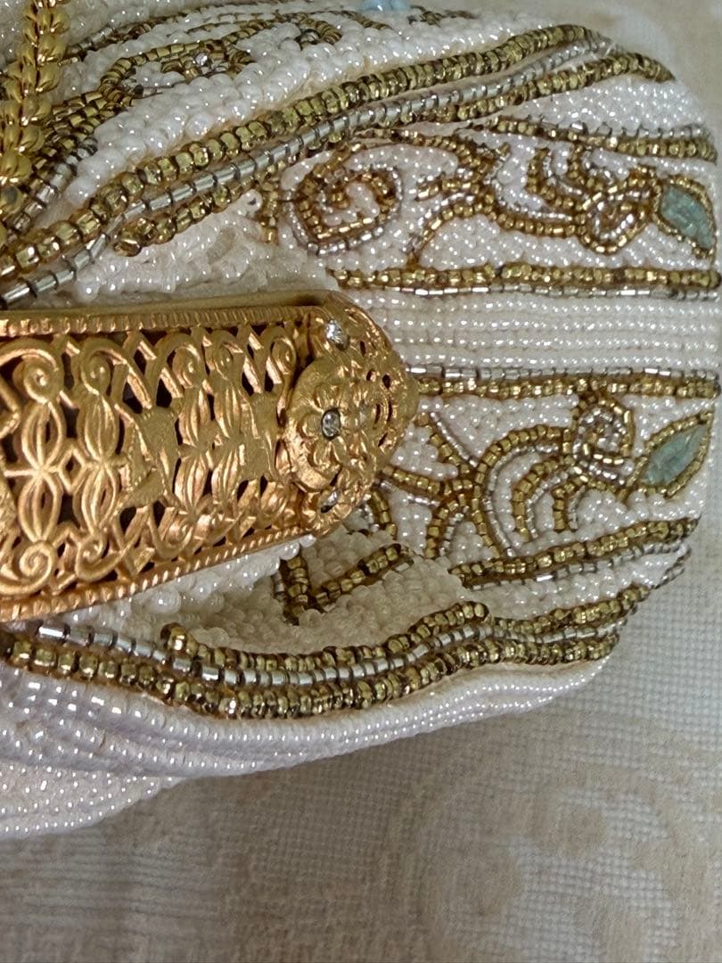 ビーズ装飾 フォーマルバッグ ホワイト/ゴールド