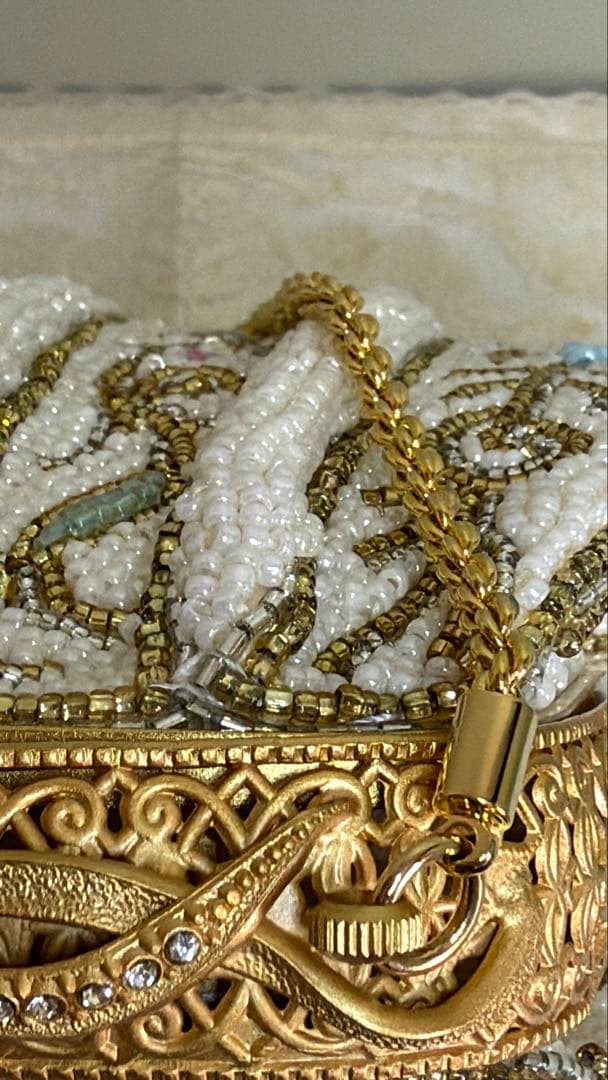 ビーズ装飾 フォーマルバッグ ホワイト/ゴールド