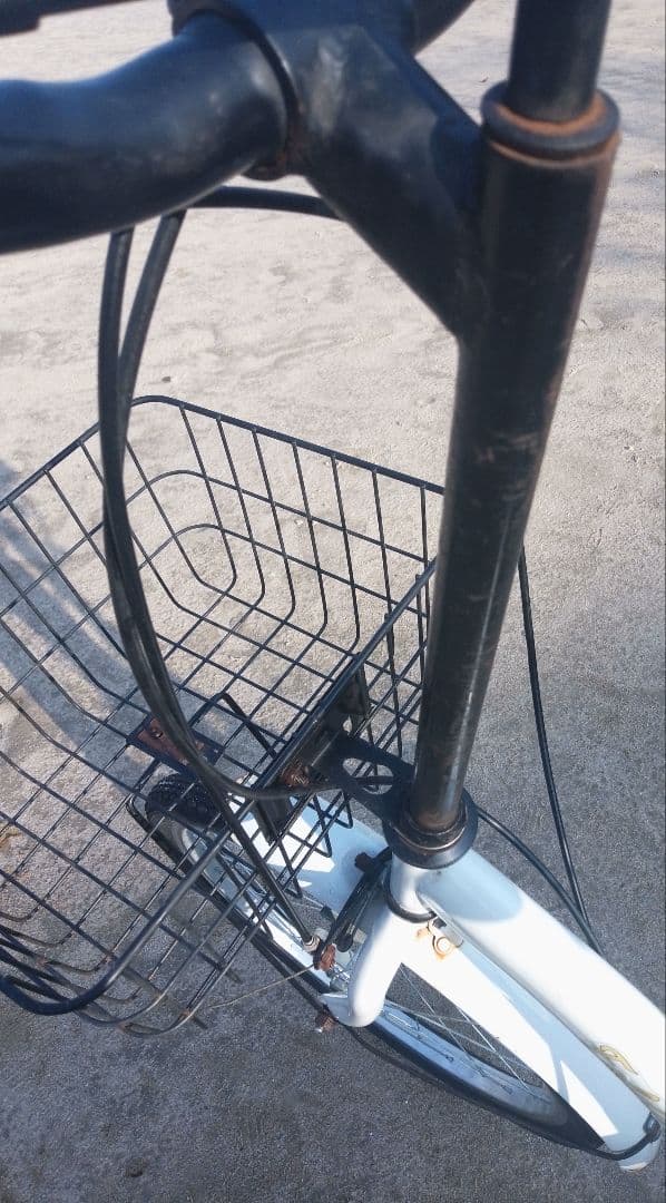 折りたたみ自転車 ホワイト 20インチ 汚れキズあり ヤマト置き配達可能